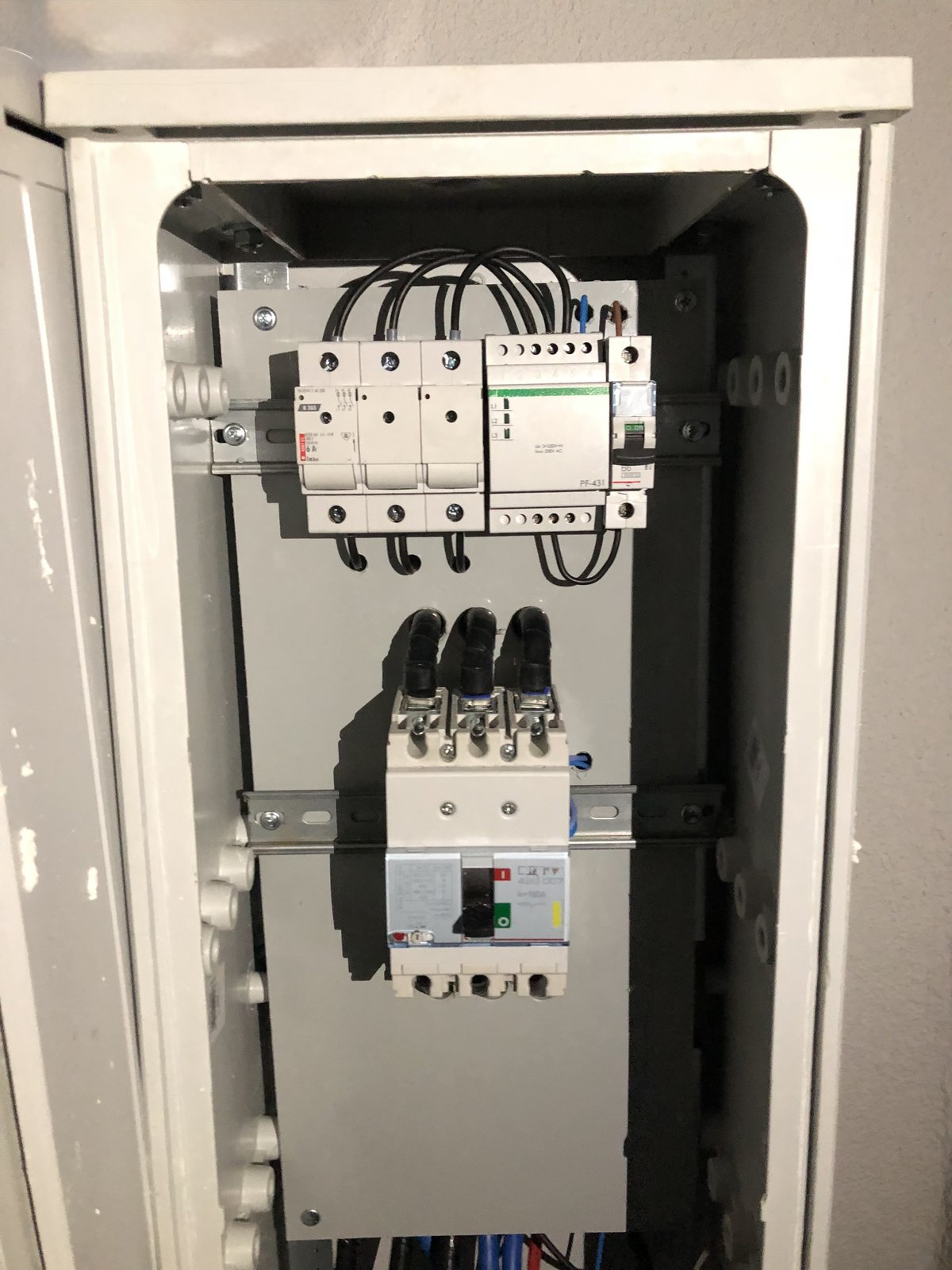 Rozdzielnice elektryczne - IMG 20 z 36 | ElektroDaW Zaniemyśl