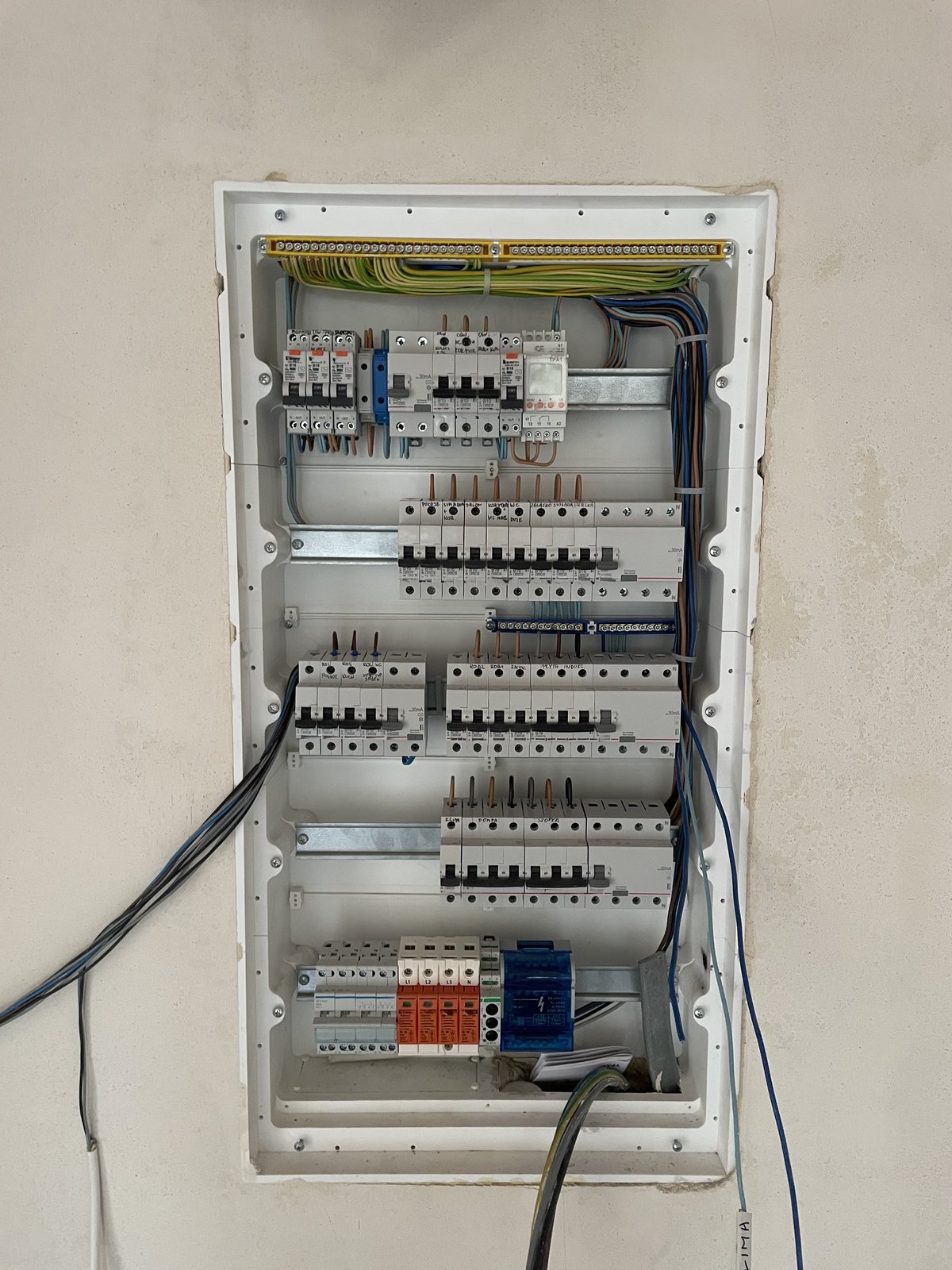 Rozdzielnice elektryczne - IMG 24 z 36 | ElektroDaW Zaniemyśl
