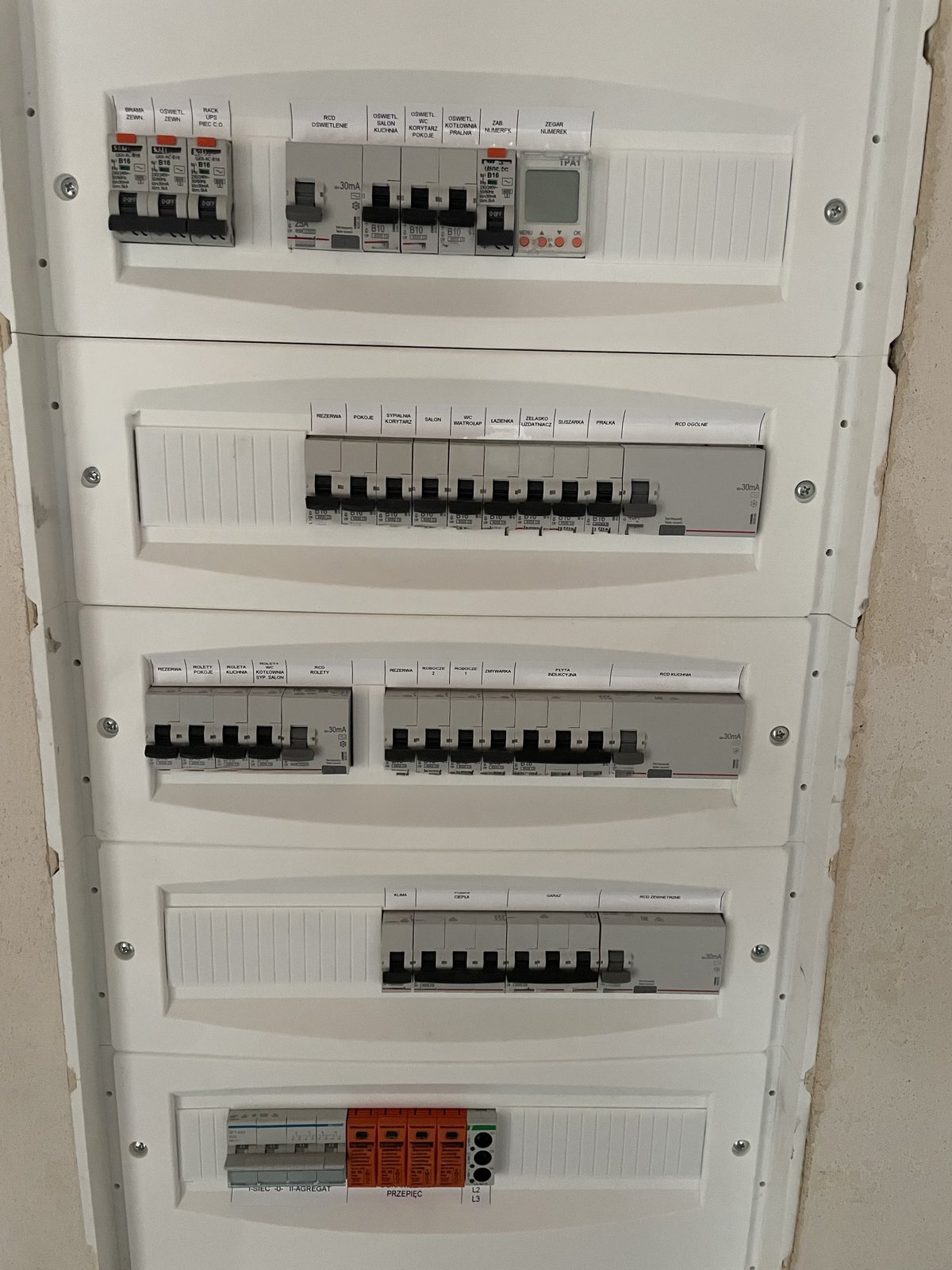 Rozdzielnice elektryczne - IMG 16 z 36 | ElektroDaW Zaniemyśl